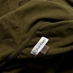 Size L Calvin Klein women’s hooded top.
